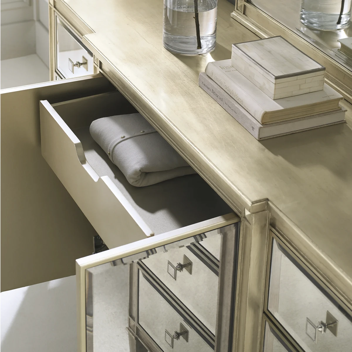 La-Dee-Dah Dresser - Image 3