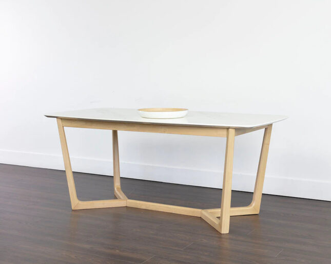 kali dining table ()