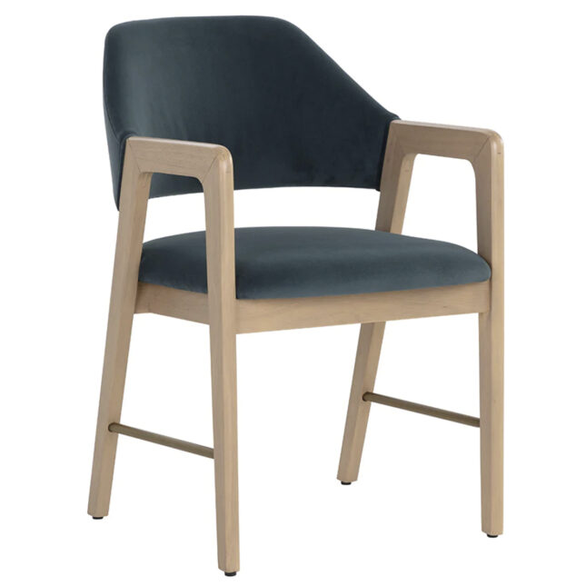 milton chair ()