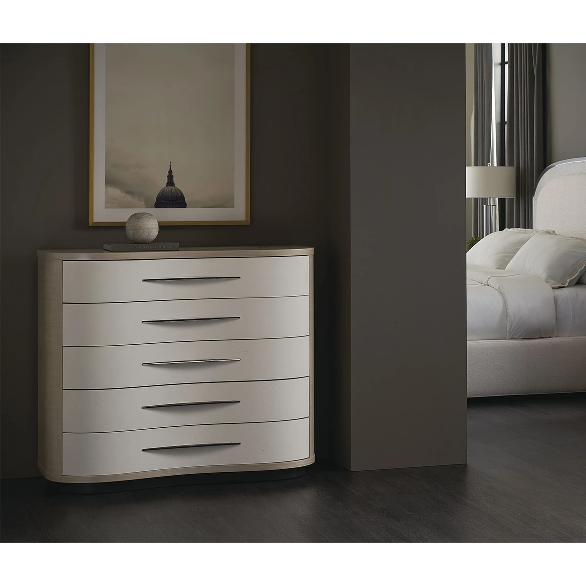 Meandrous Dresser