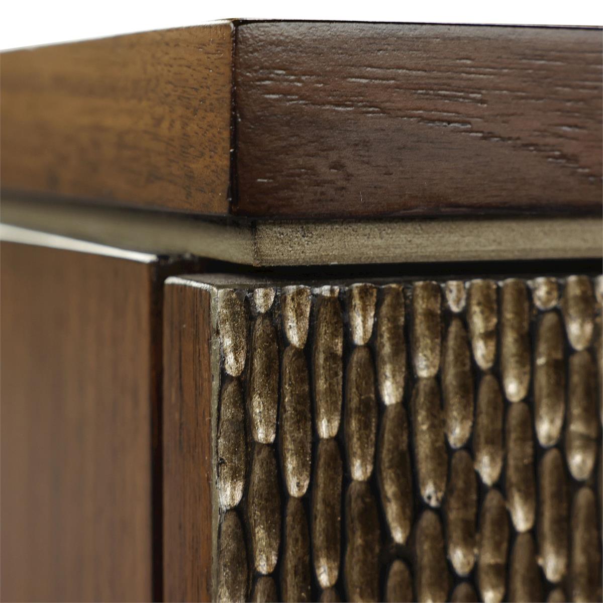 kian credenza