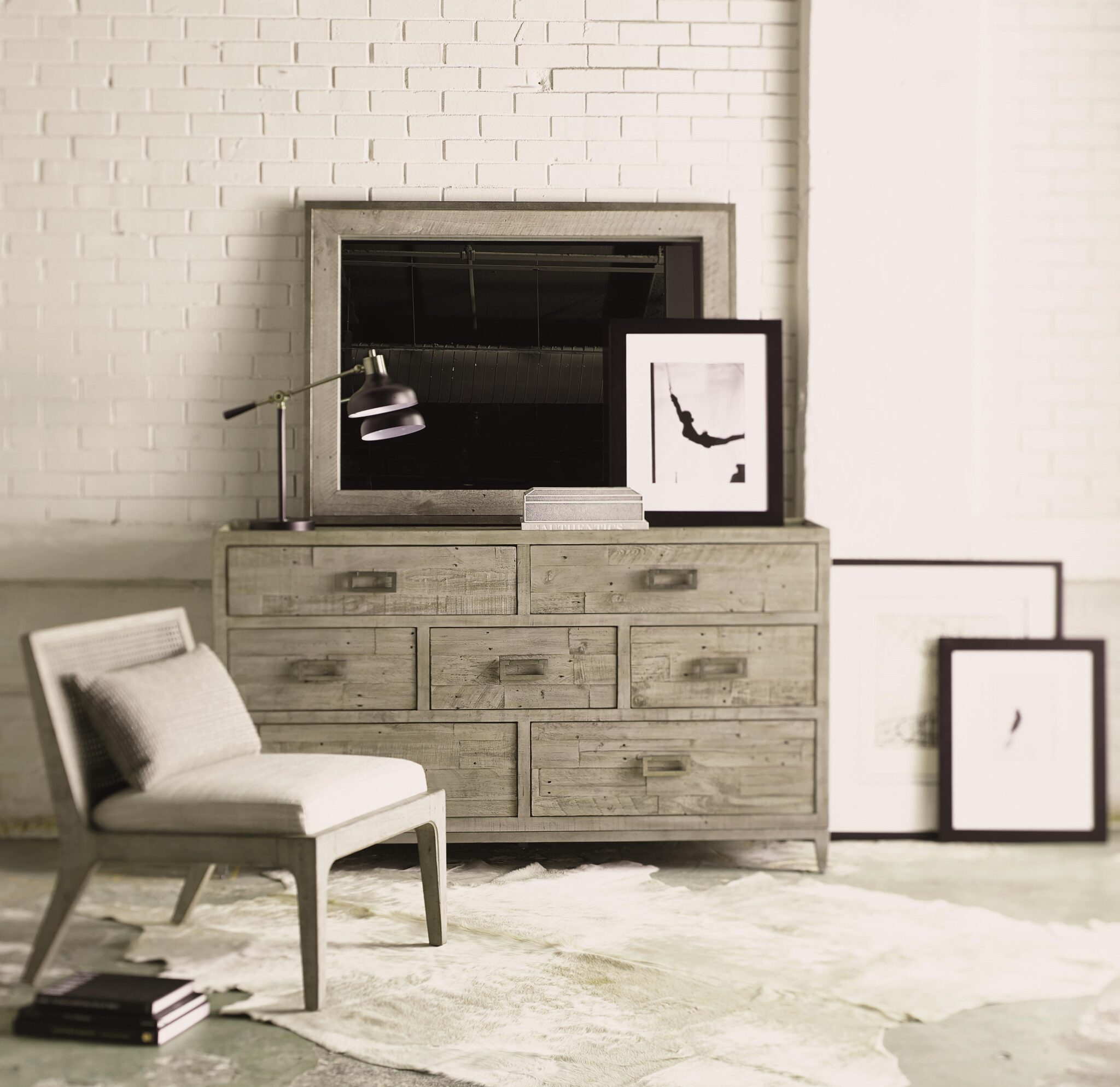 shaw dresser