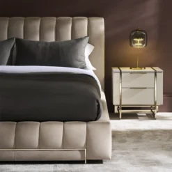 Alternative view of Well Balanced Bed