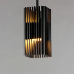 Alternative view of Calyx Pendant