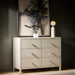 Alternative view of Lira Dresser