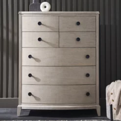 Alternative view of Coalesce Chest