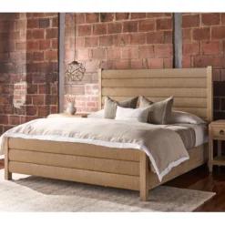 Alternative view of Canyon Post Bed
