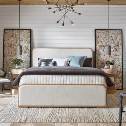 Alternative view of Nomad Bed