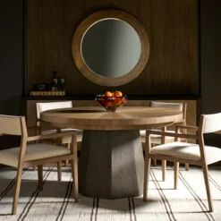 Alternative view of Modern Mirror