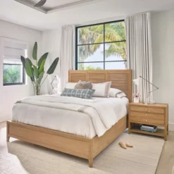 Alternative view of Weekender Bed