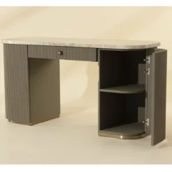 Alternative view of Cataldi Desk
