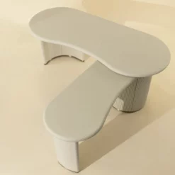 Alternative view of Mariposa Desk